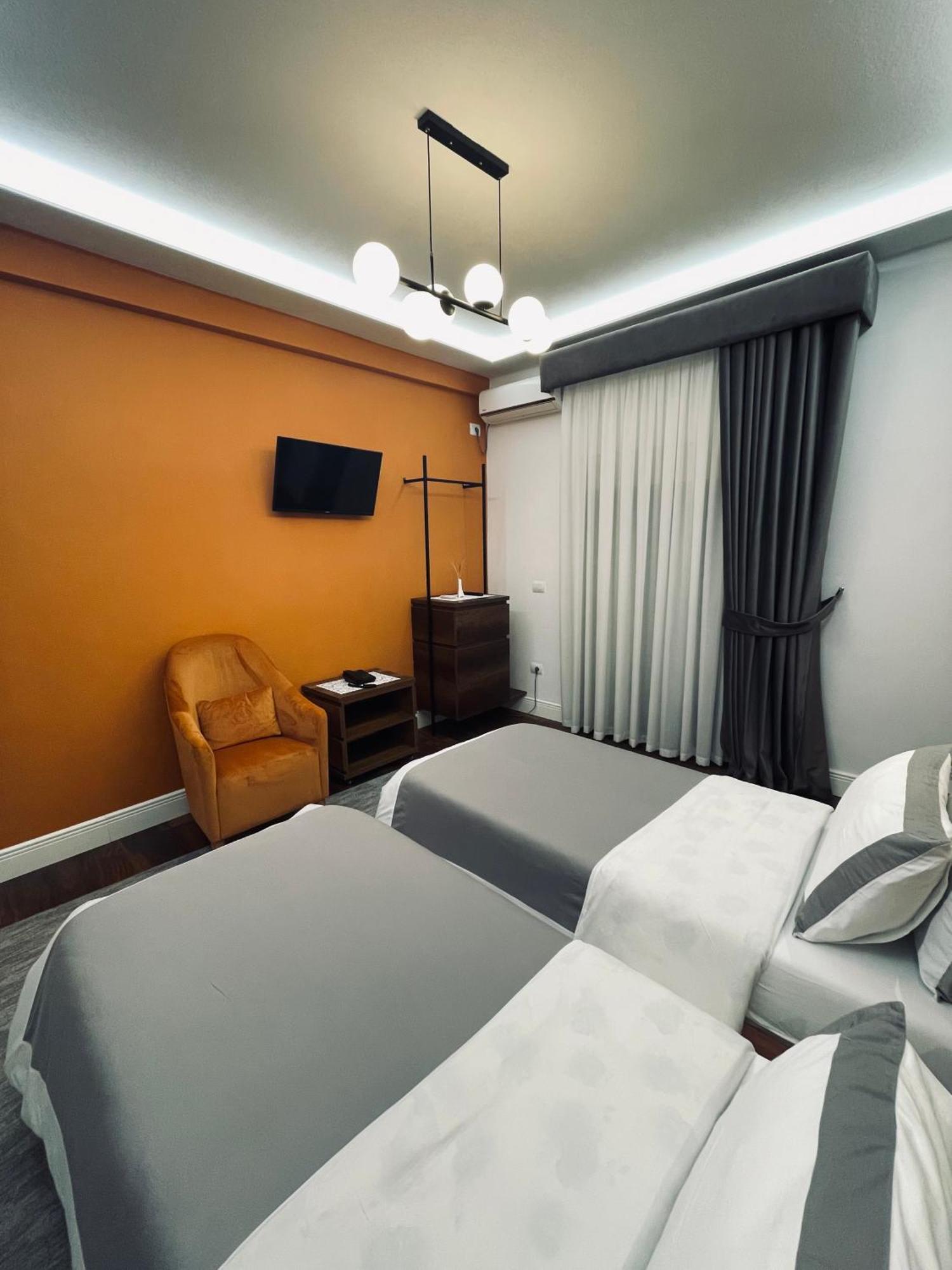 Garden Boutique Hotel Elbasan Eksteriør billede